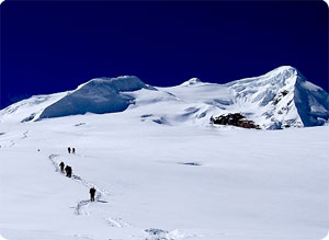 Mera peak - Island peak climbing & Amphu lapcha pass trekking 